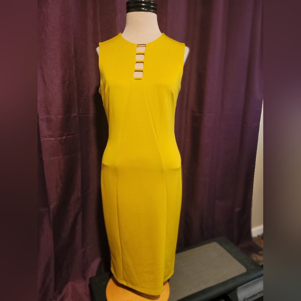 Sleeveless dress